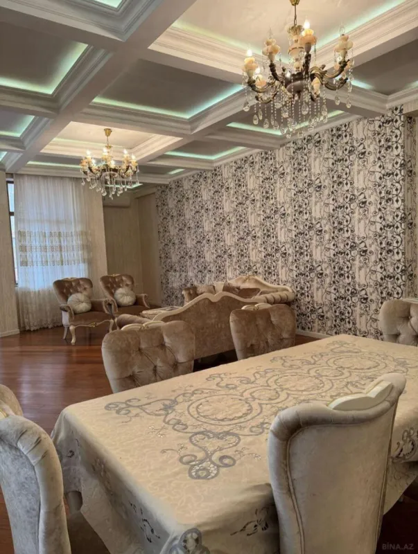 Kirayə verilir 4 otaqlı mənzil 180 m²