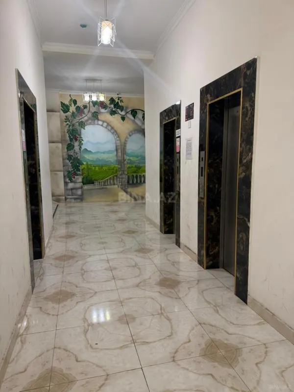 Kirayə verilir 4 otaqlı mənzil 180 m²