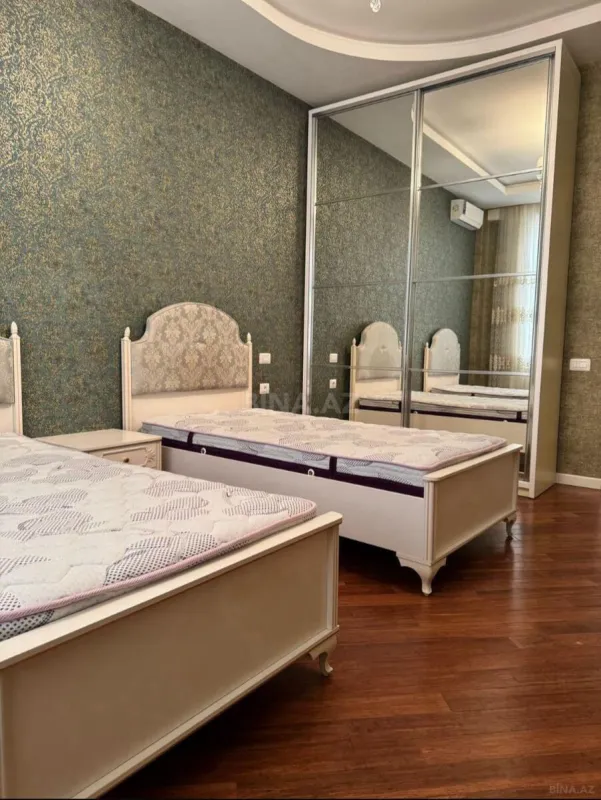 Kirayə verilir 4 otaqlı mənzil 180 m²