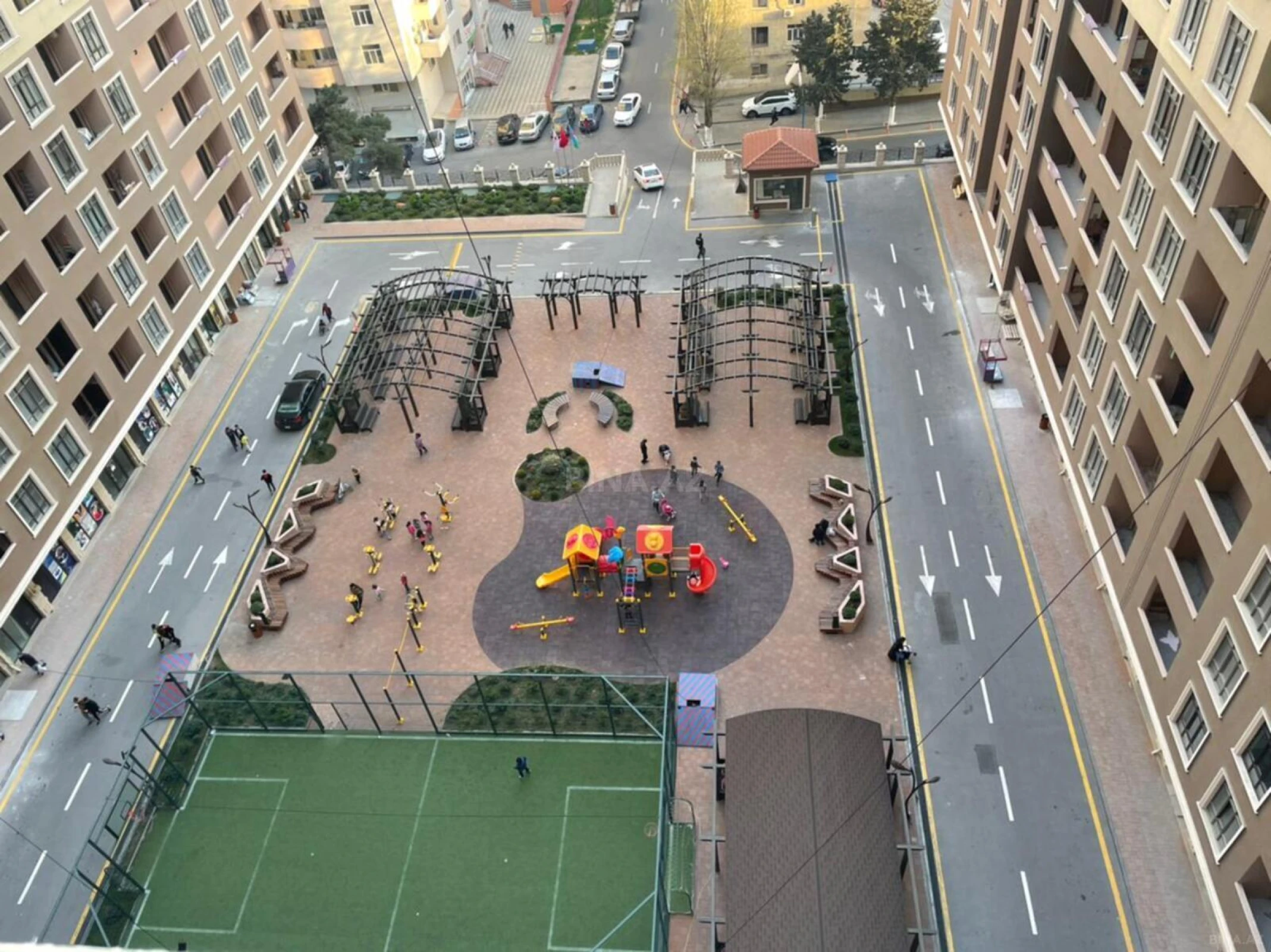 Kirayə verilir 2 otaqlı mənzil 90 m²