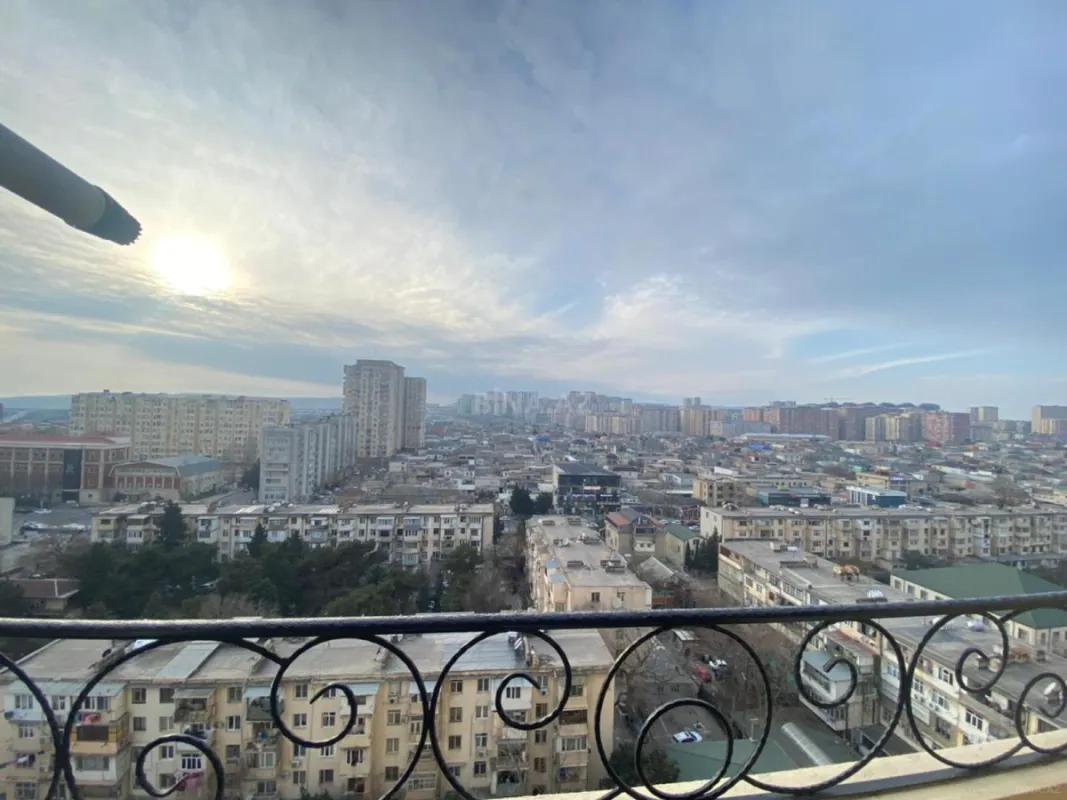 Kirayə verilir 2 otaqlı mənzil 90 m²