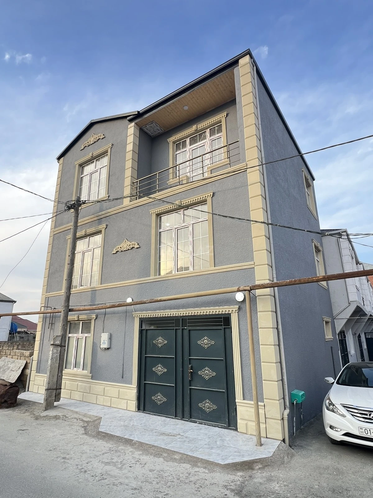 Satılır 7 otaqlı həyət evi 250 m²