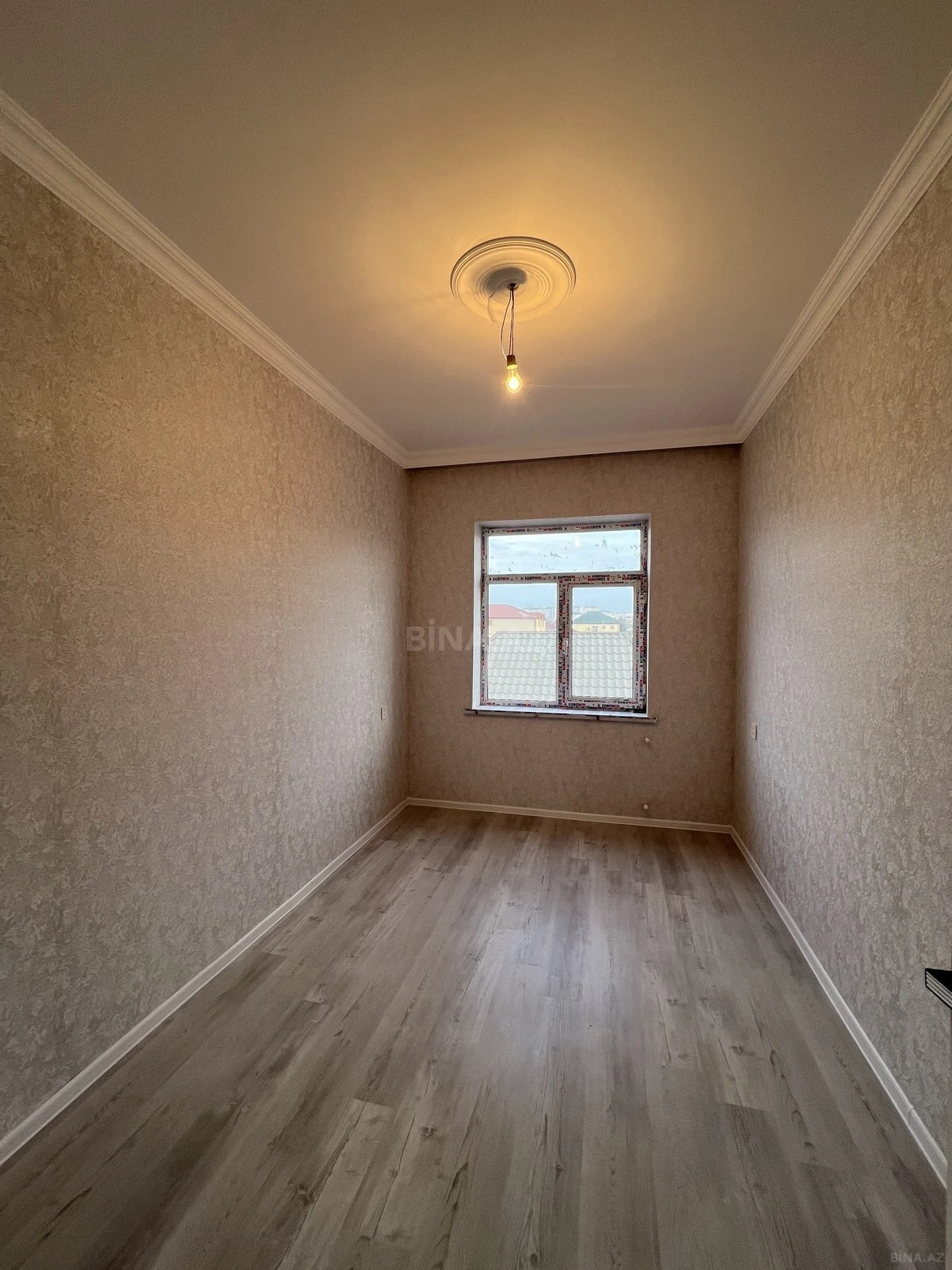 Satılır 7 otaqlı həyət evi 250 m²