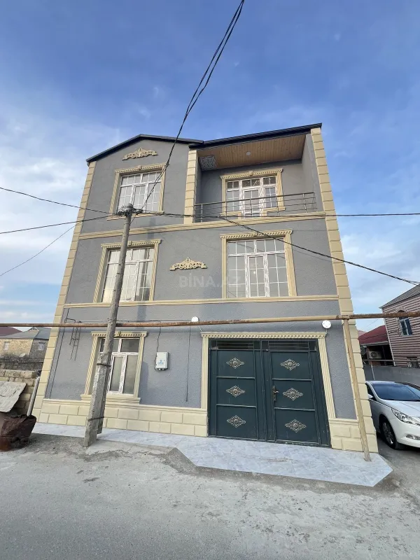 Satılır 7 otaqlı həyət evi 250 m²