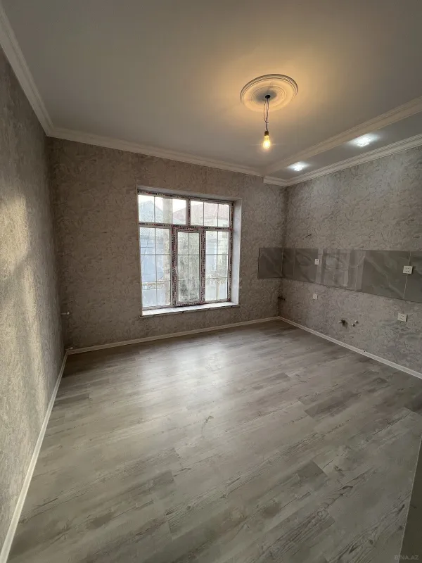Satılır 7 otaqlı həyət evi 250 m²