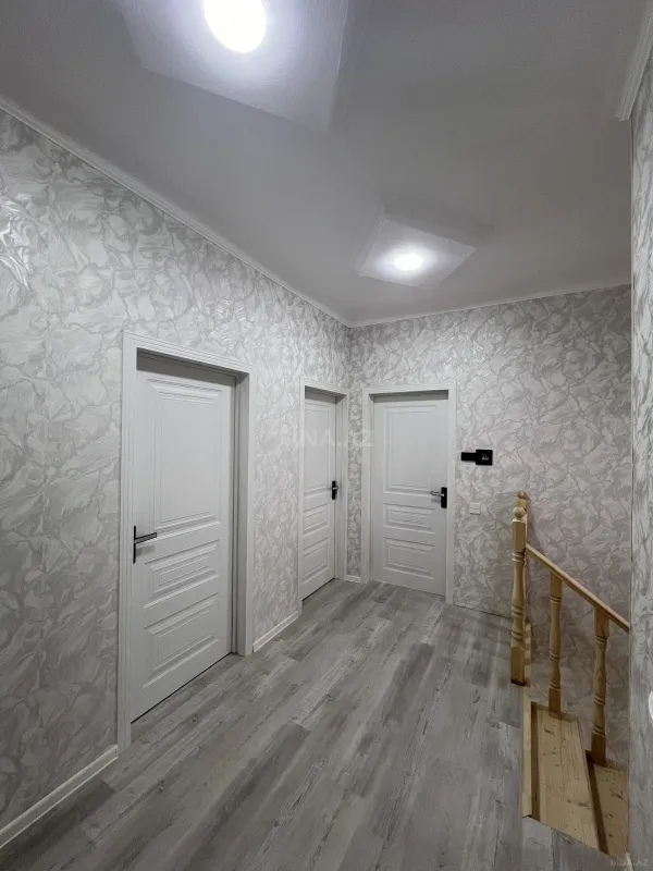 Satılır 7 otaqlı həyət evi 250 m²
