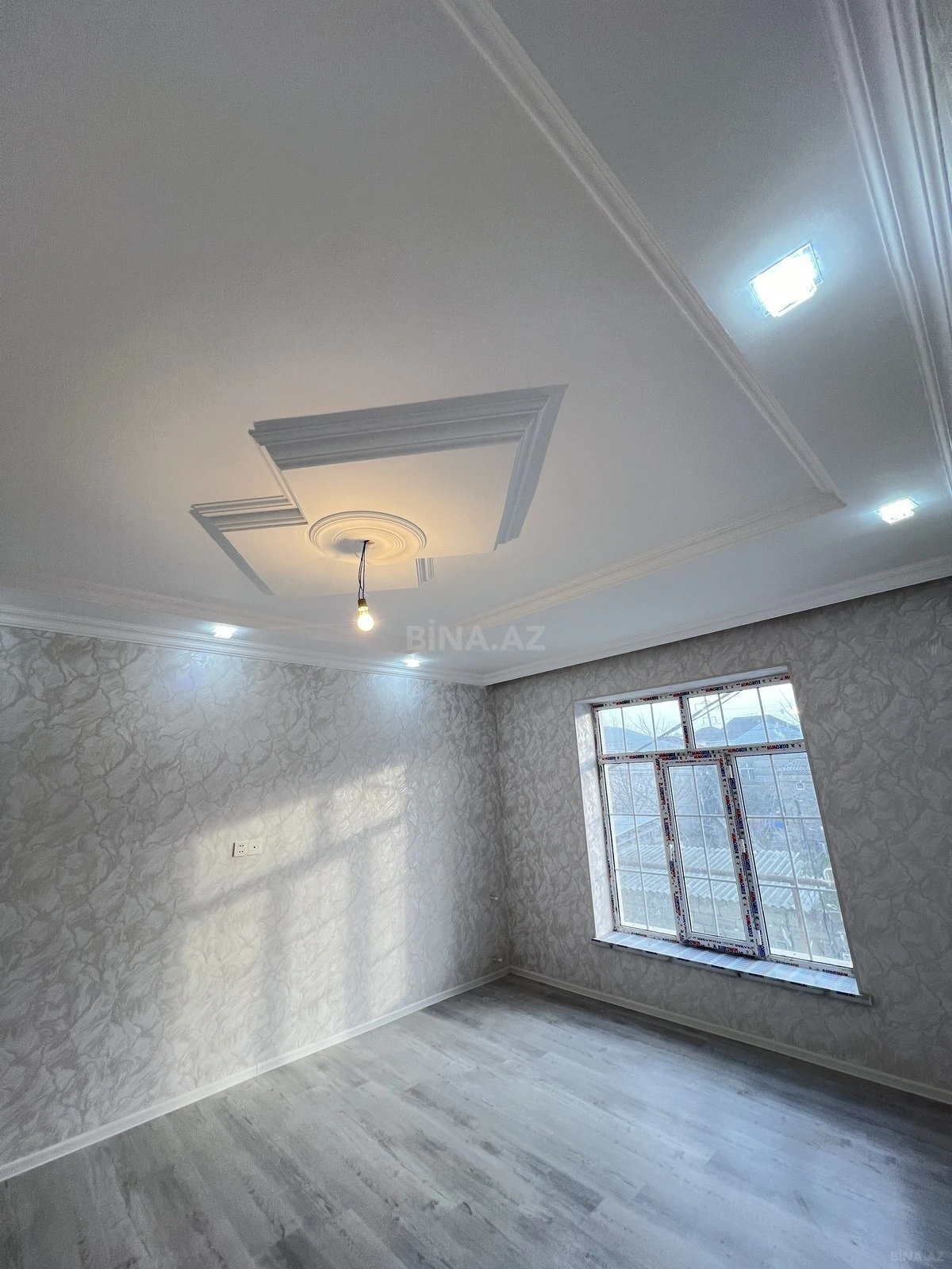 Satılır 7 otaqlı həyət evi 250 m²