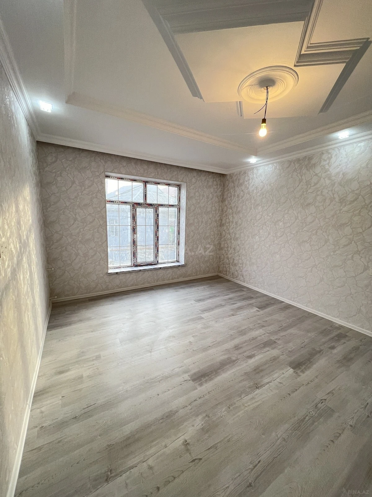Satılır 7 otaqlı həyət evi 250 m²
