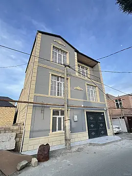 Satılır 7 otaqlı həyət evi 250 m²