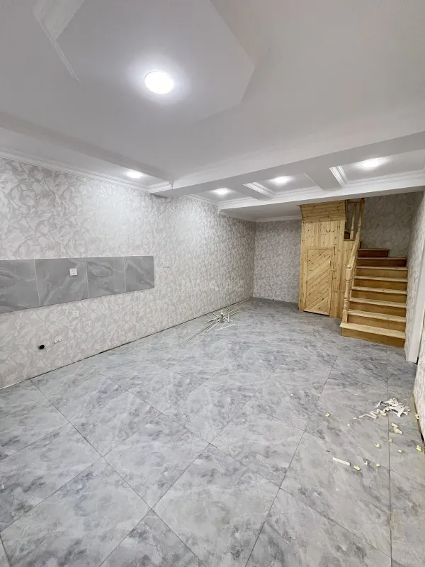 Satılır 7 otaqlı həyət evi 250 m²