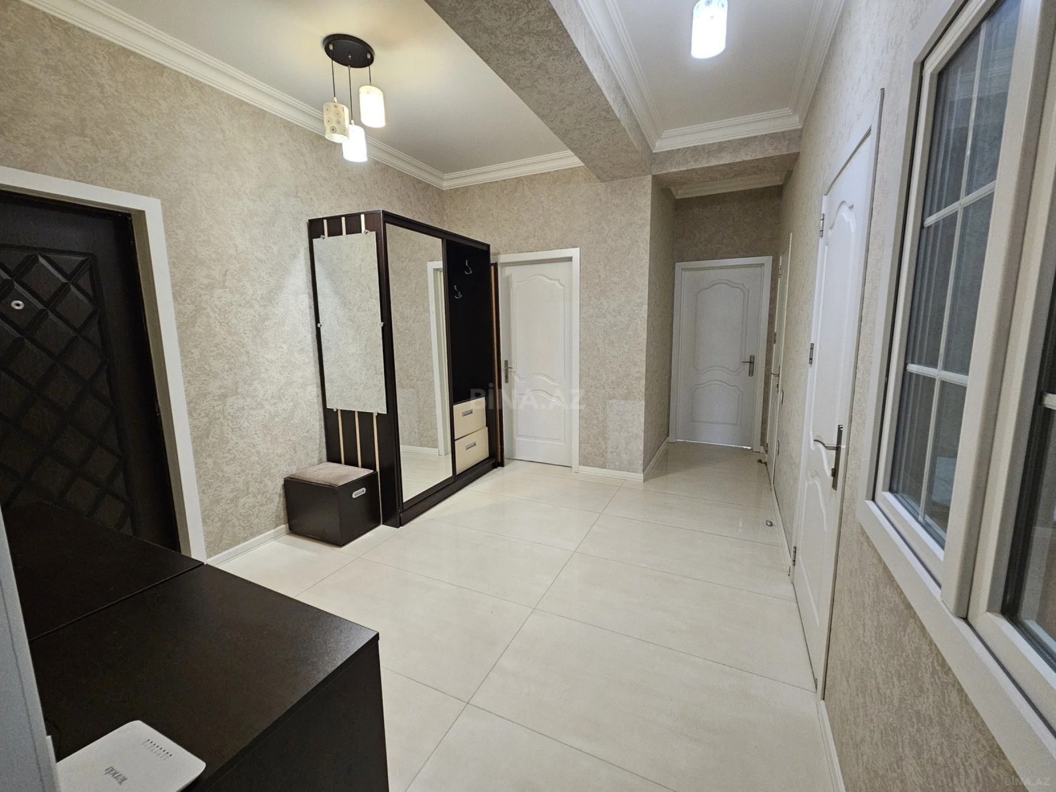 Satılır 3 otaqlı mənzil 110 m²