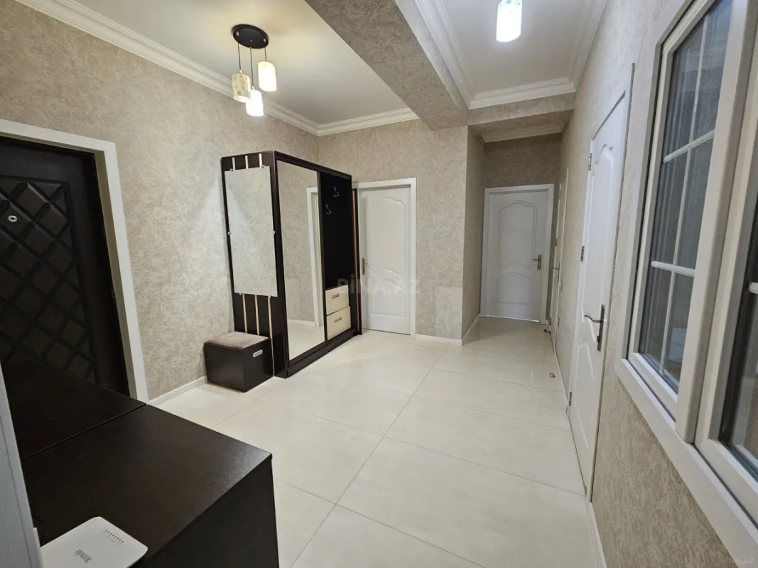 Satılır 3 otaqlı mənzil 110 m²