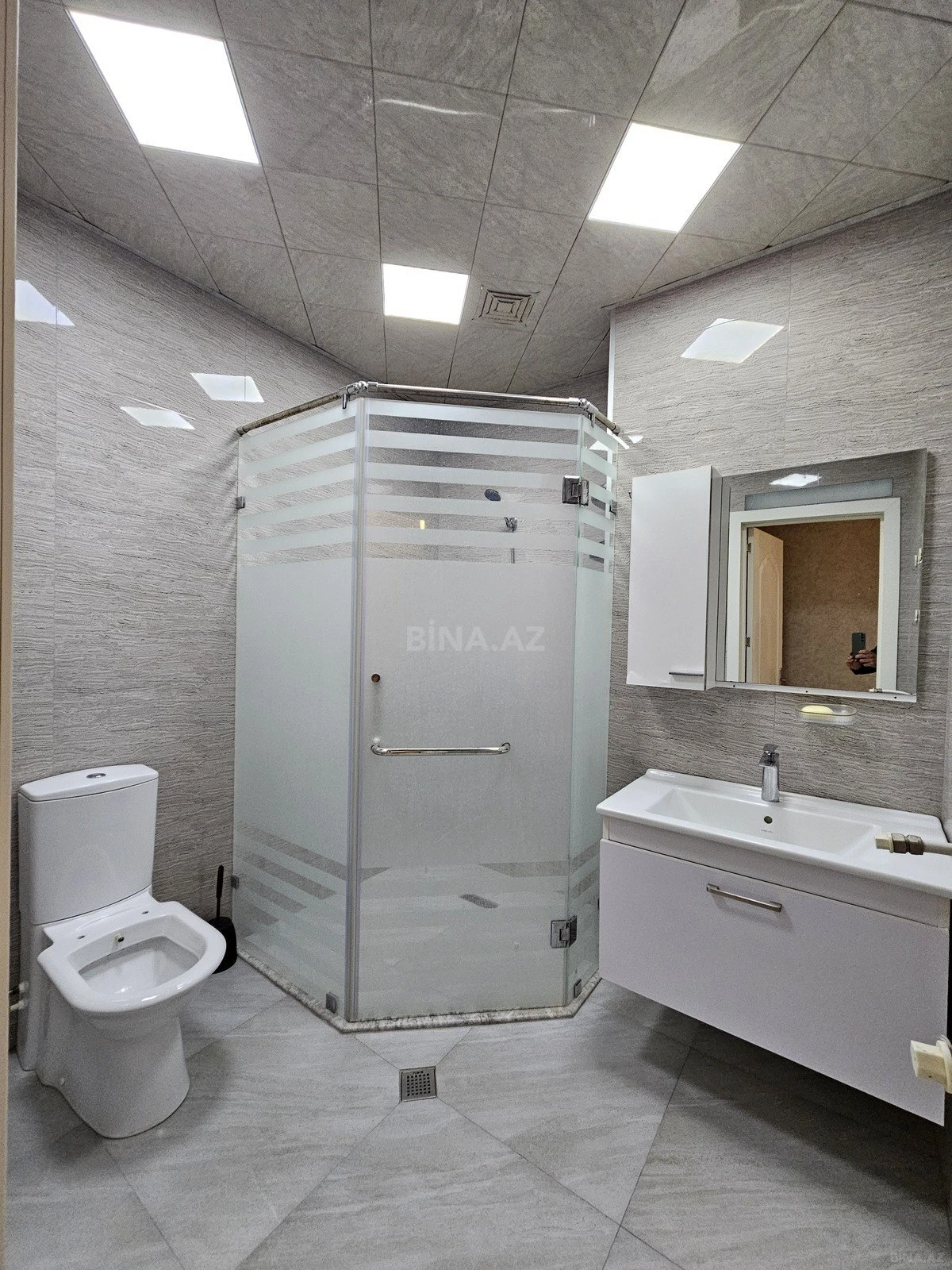 Satılır 3 otaqlı mənzil 110 m²