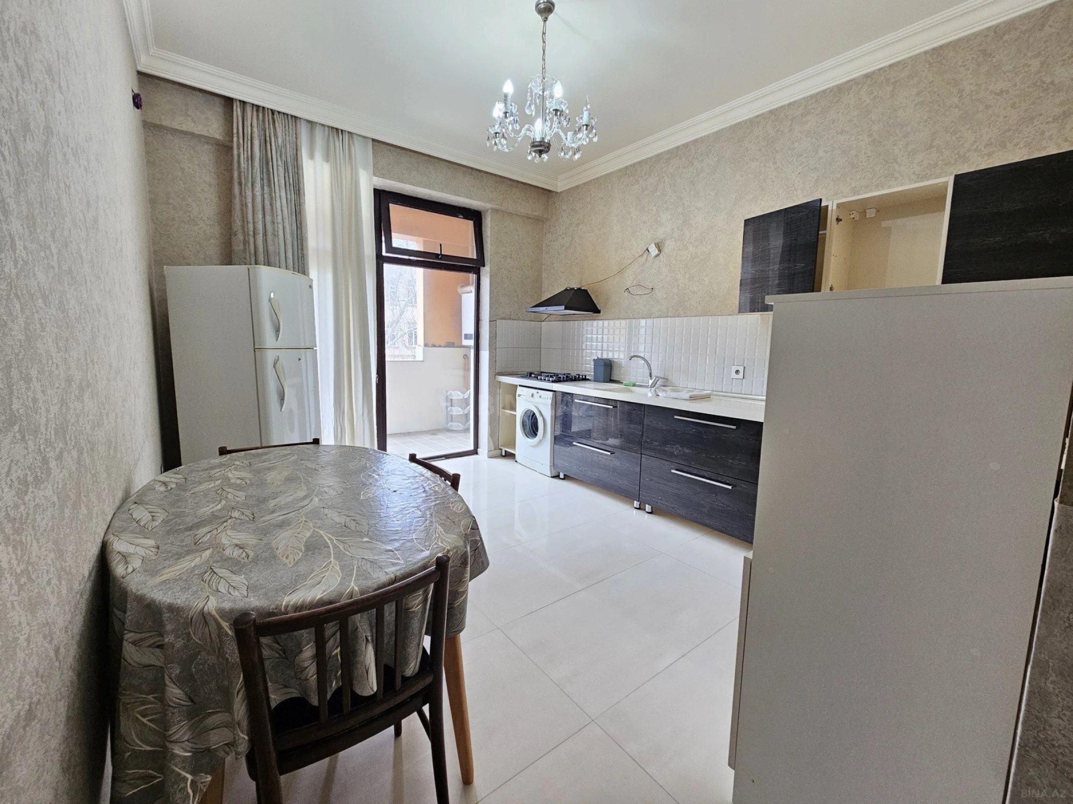 Satılır 3 otaqlı mənzil 110 m²