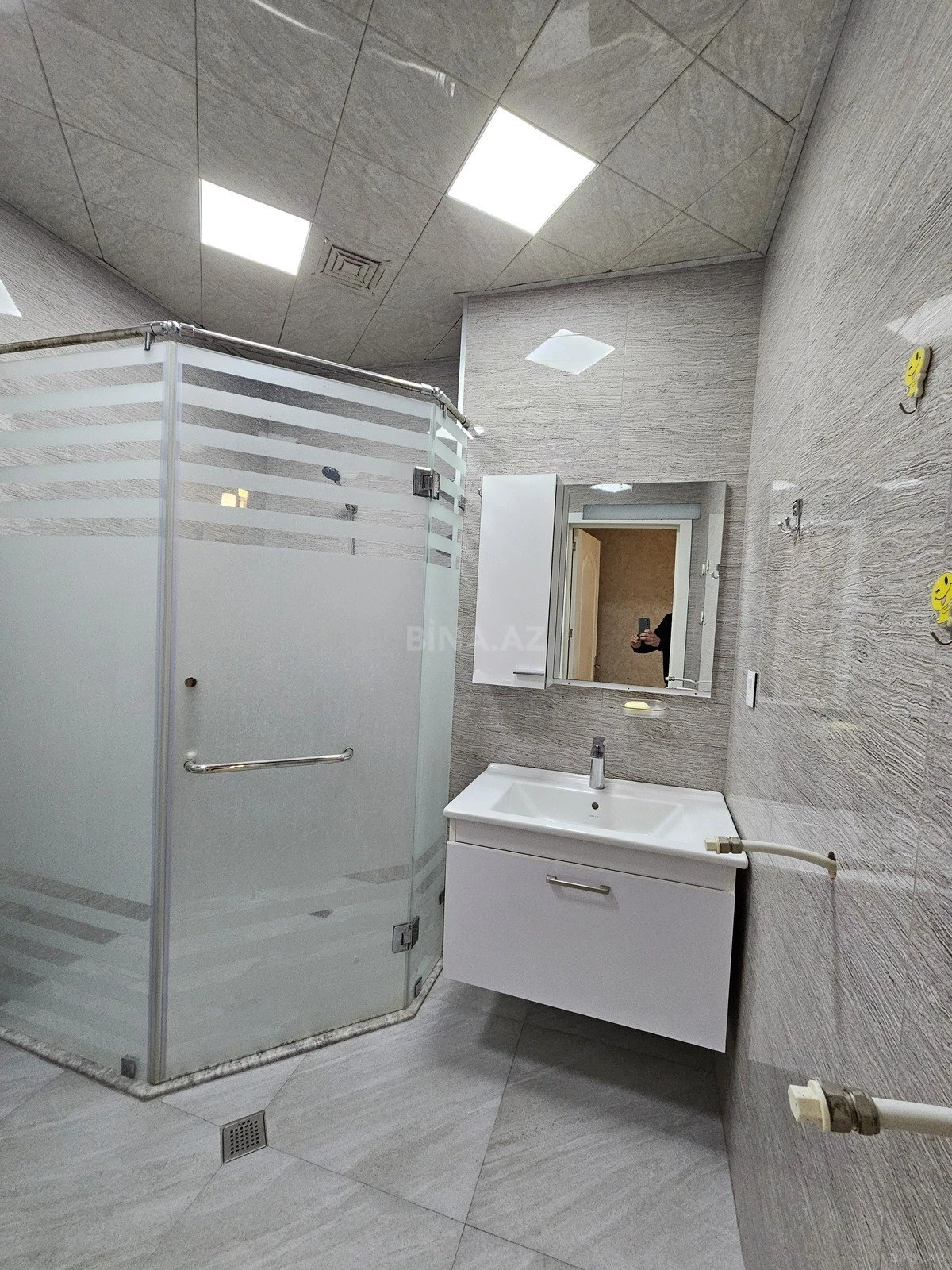 Satılır 3 otaqlı mənzil 110 m²