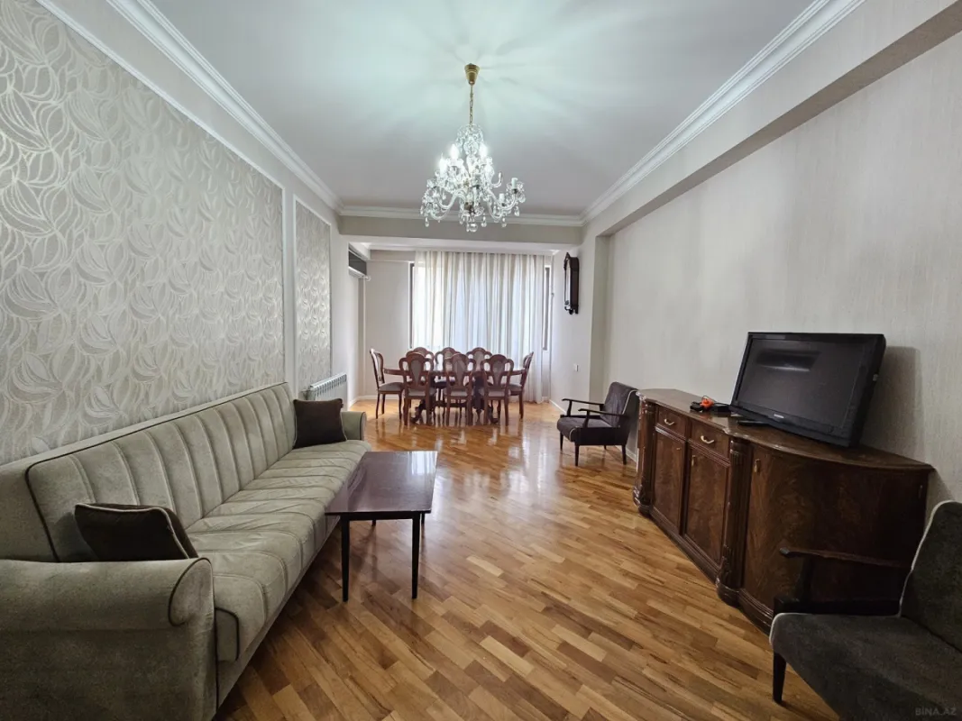 Satılır 3 otaqlı mənzil 110 m²
