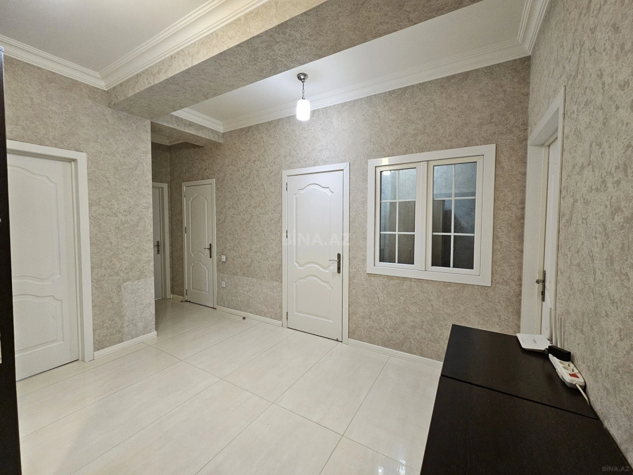 Satılır 3 otaqlı mənzil 110 m²