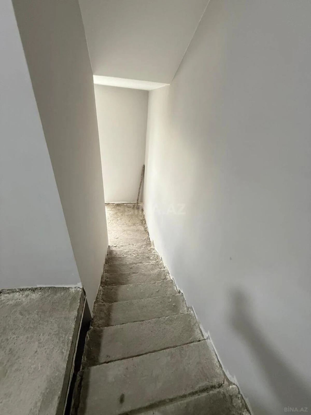 Satılır 2 otaqlı mənzil 88 m²