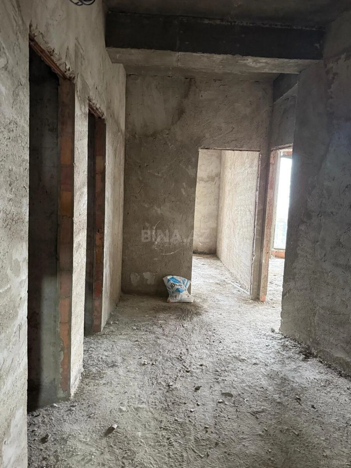 Satılır 2 otaqlı mənzil 88 m²