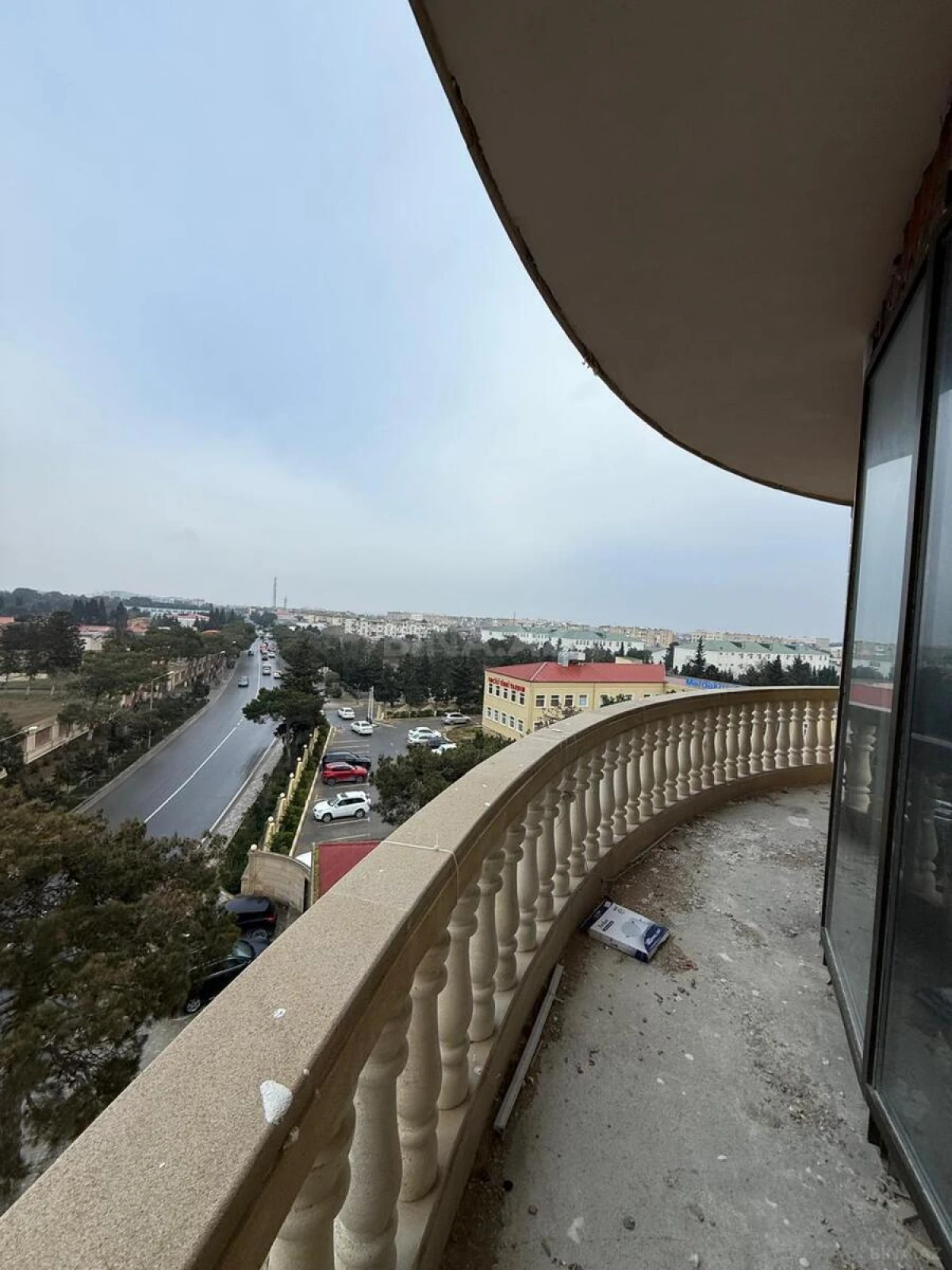 Satılır 2 otaqlı mənzil 88 m²