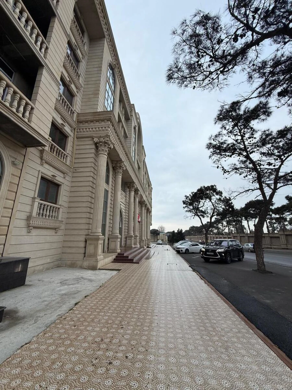 Satılır 2 otaqlı mənzil 88 m²