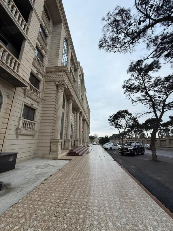 Satılır 2 otaqlı mənzil 88 m²