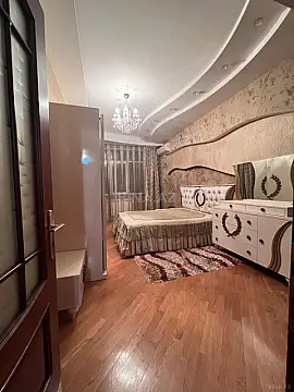 Kirayə verilir 3 otaqlı mənzil 140 m²