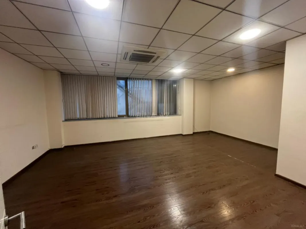 Kirayə verilir 4 otaqlı ofis 180 m²