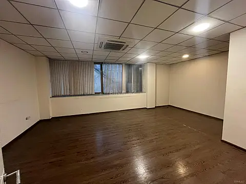 Kirayə verilir 4 otaqlı ofis 180 m²