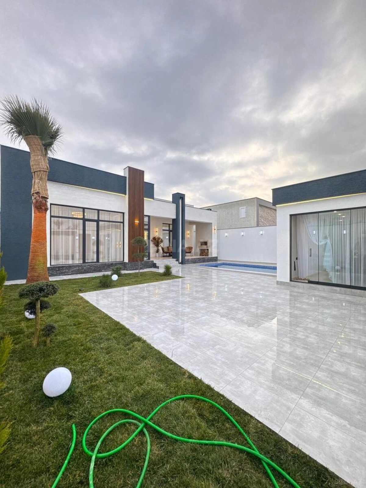Satılır 4 otaqlı həyət evi 190 m²