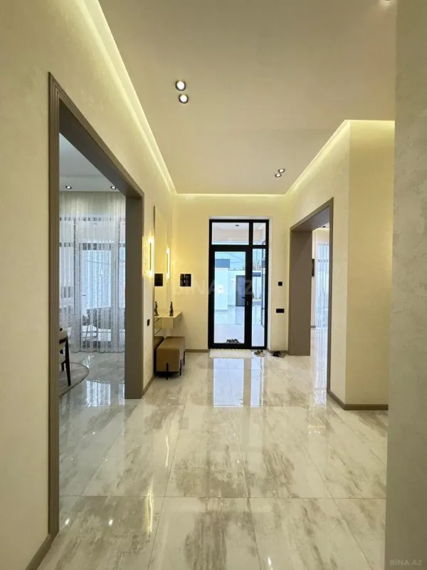 Satılır 4 otaqlı həyət evi 190 m²