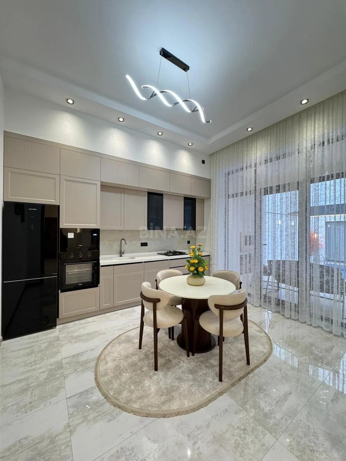 Satılır 4 otaqlı həyət evi 190 m²