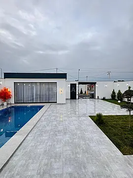 Satılır 4 otaqlı həyət evi 190 m²