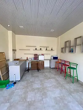 Satılır obyekt 285 m²