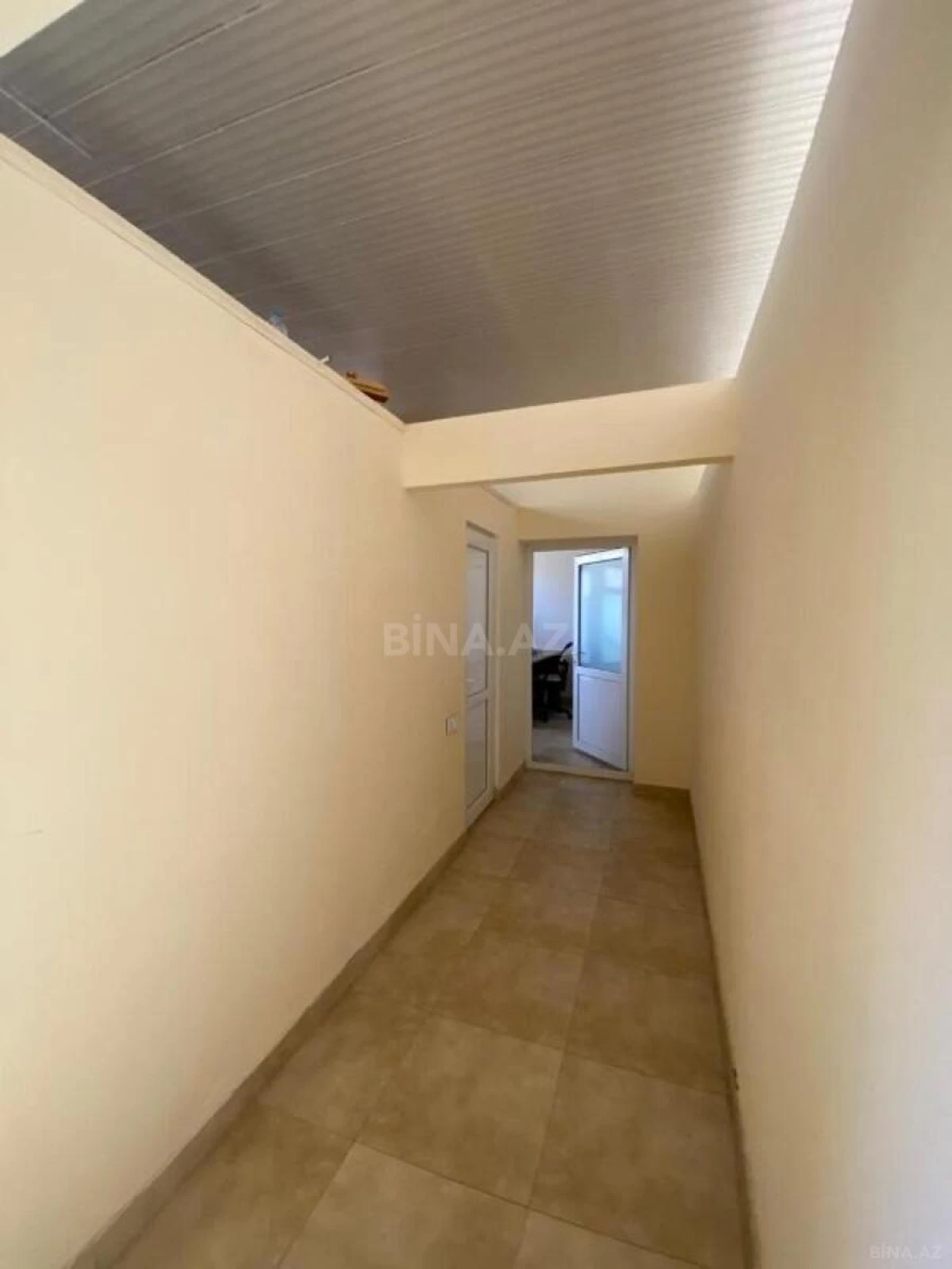 Satılır obyekt 285 m²