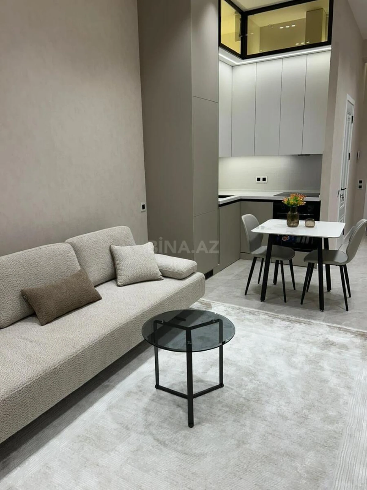 Kirayə verilir 2 otaqlı mənzil 66 m²