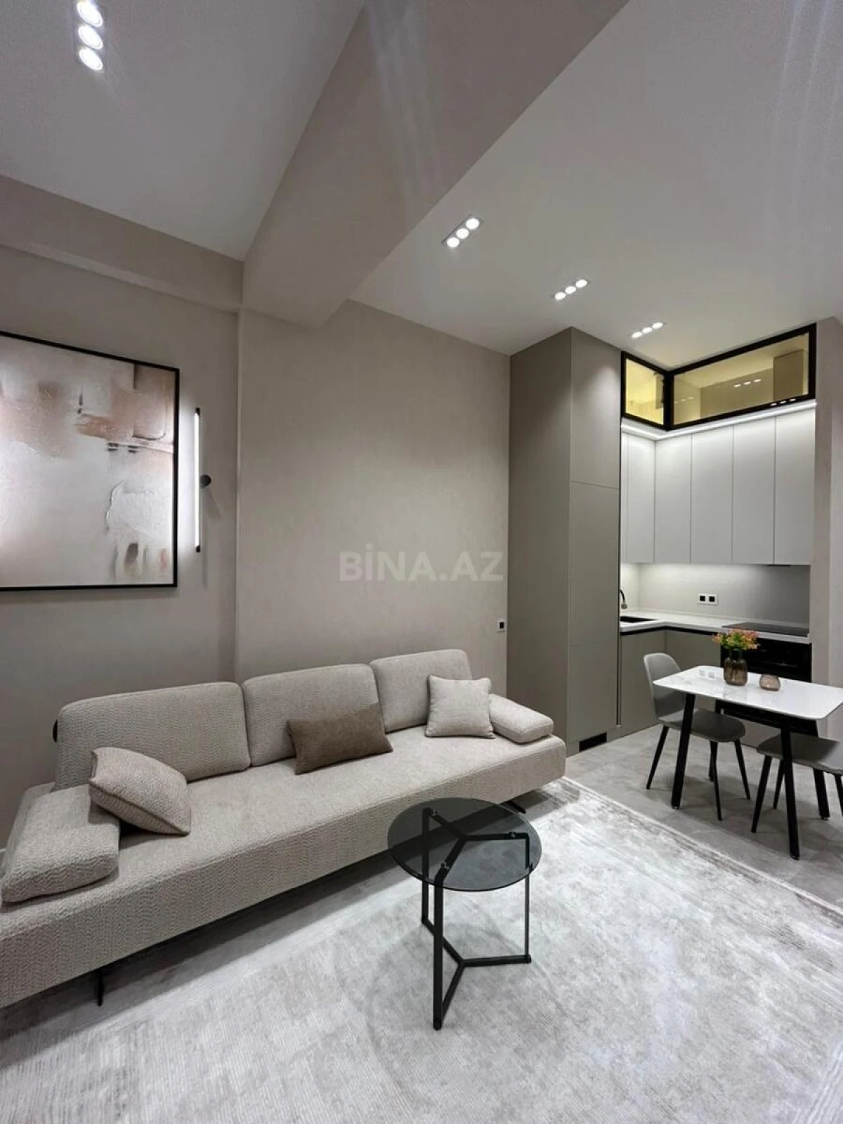 Kirayə verilir 2 otaqlı mənzil 66 m²