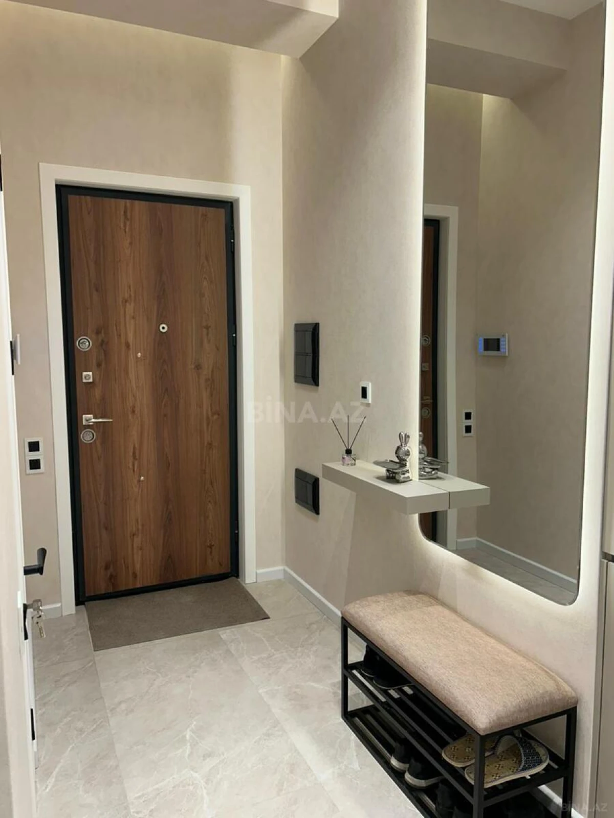 Kirayə verilir 2 otaqlı mənzil 66 m²