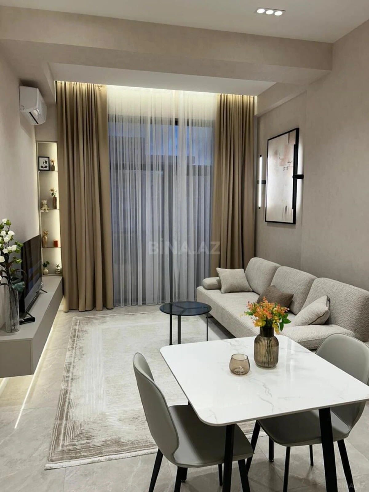 Kirayə verilir 2 otaqlı mənzil 66 m²