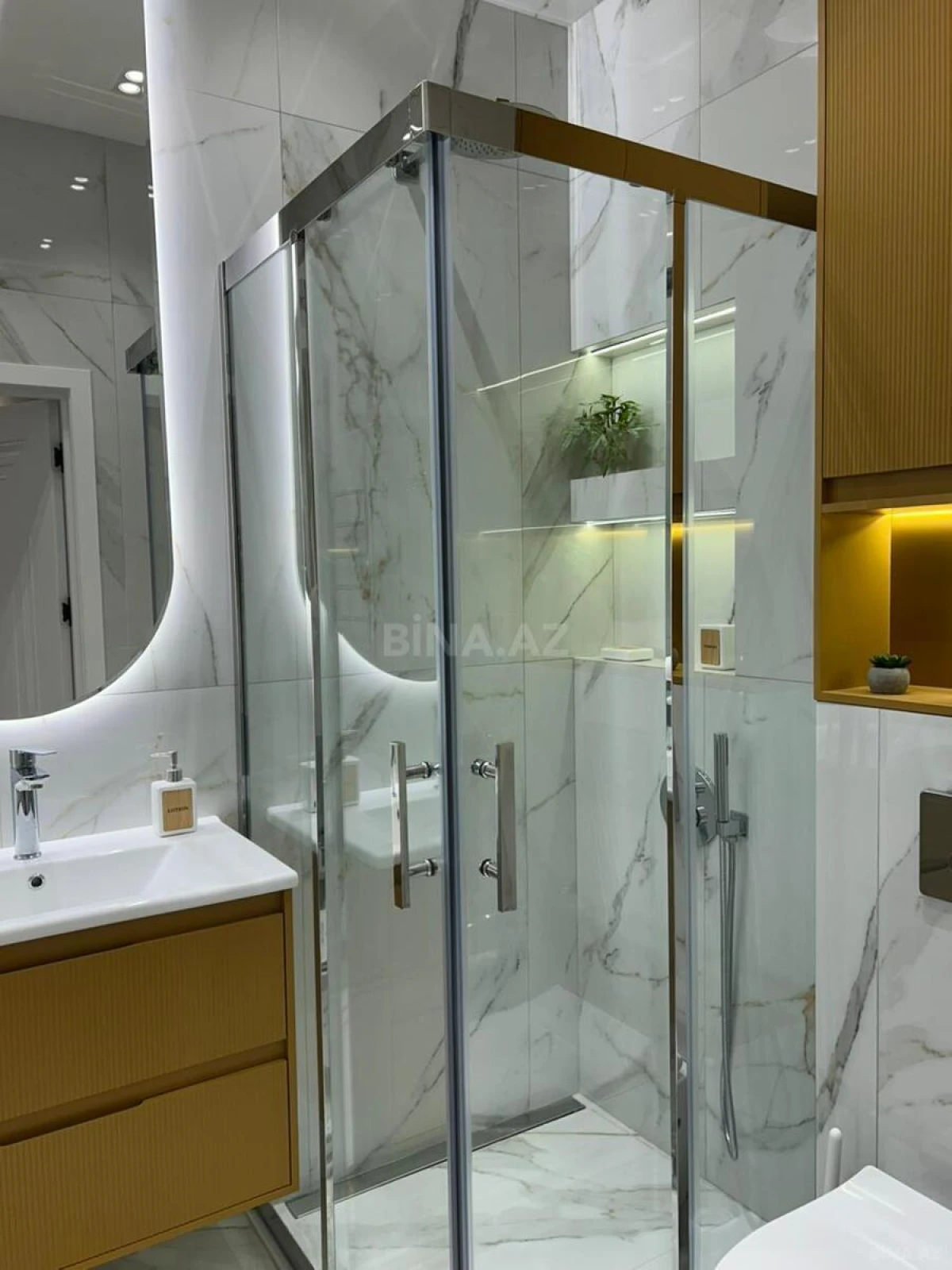 Kirayə verilir 2 otaqlı mənzil 66 m²