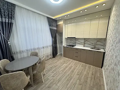 Satılır 2 otaqlı mənzil 85 m²