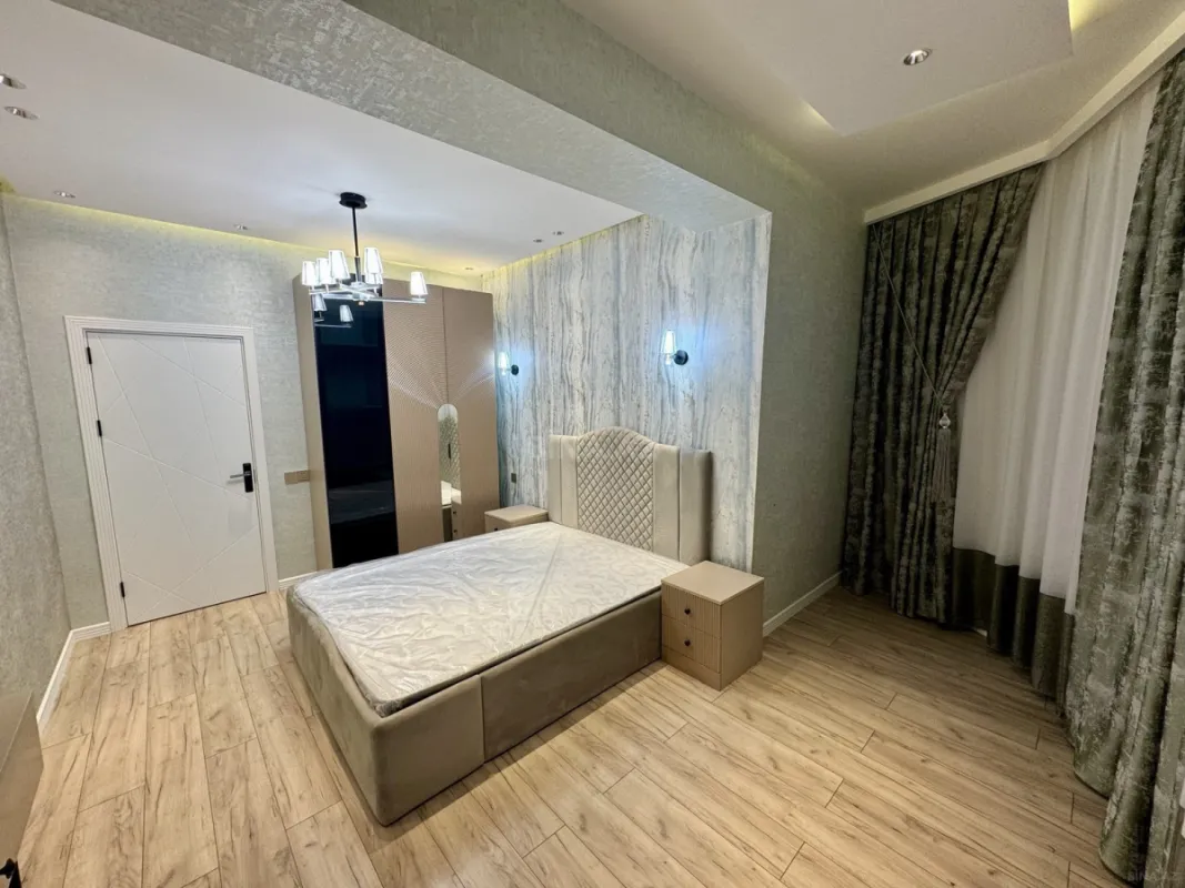 Satılır 2 otaqlı mənzil 85 m²