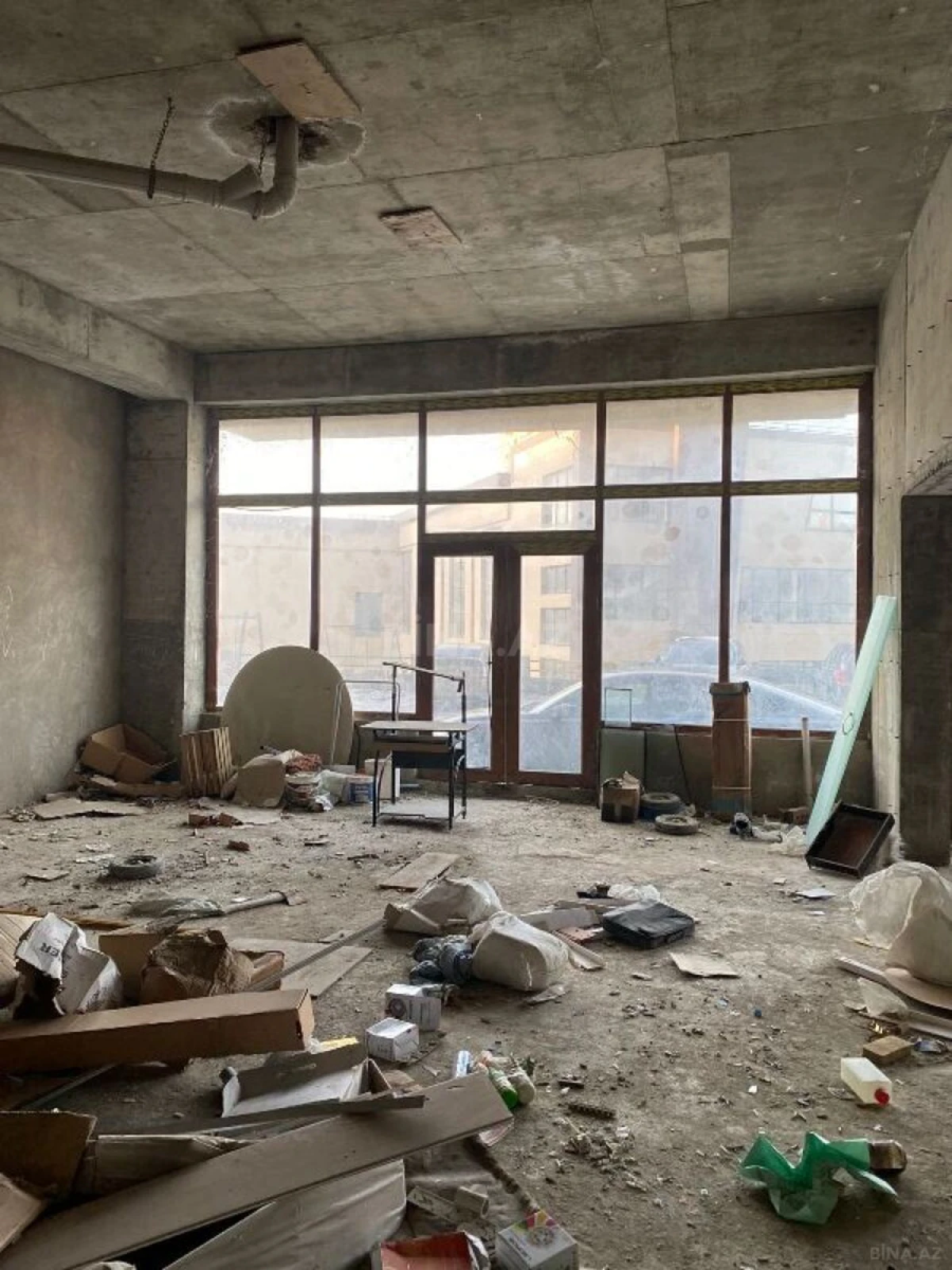 Satılır obyekt 400 m²