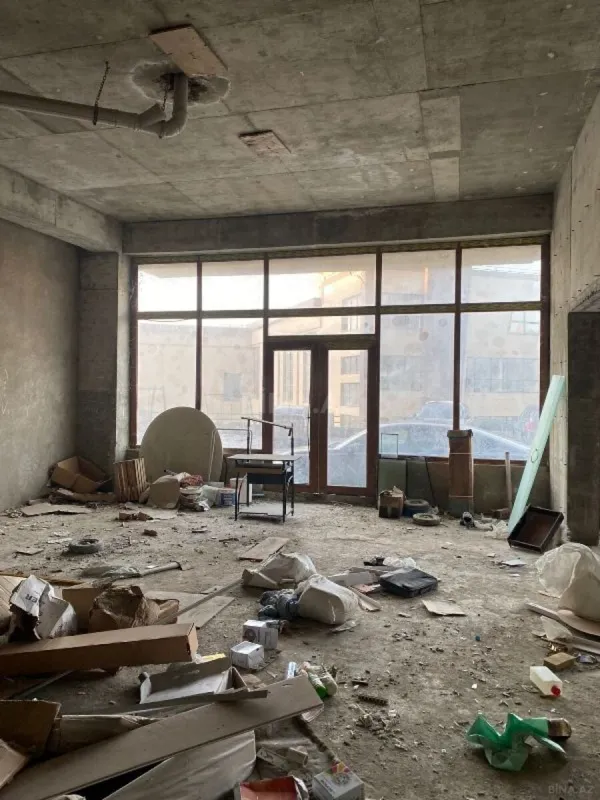 Satılır obyekt 400 m²