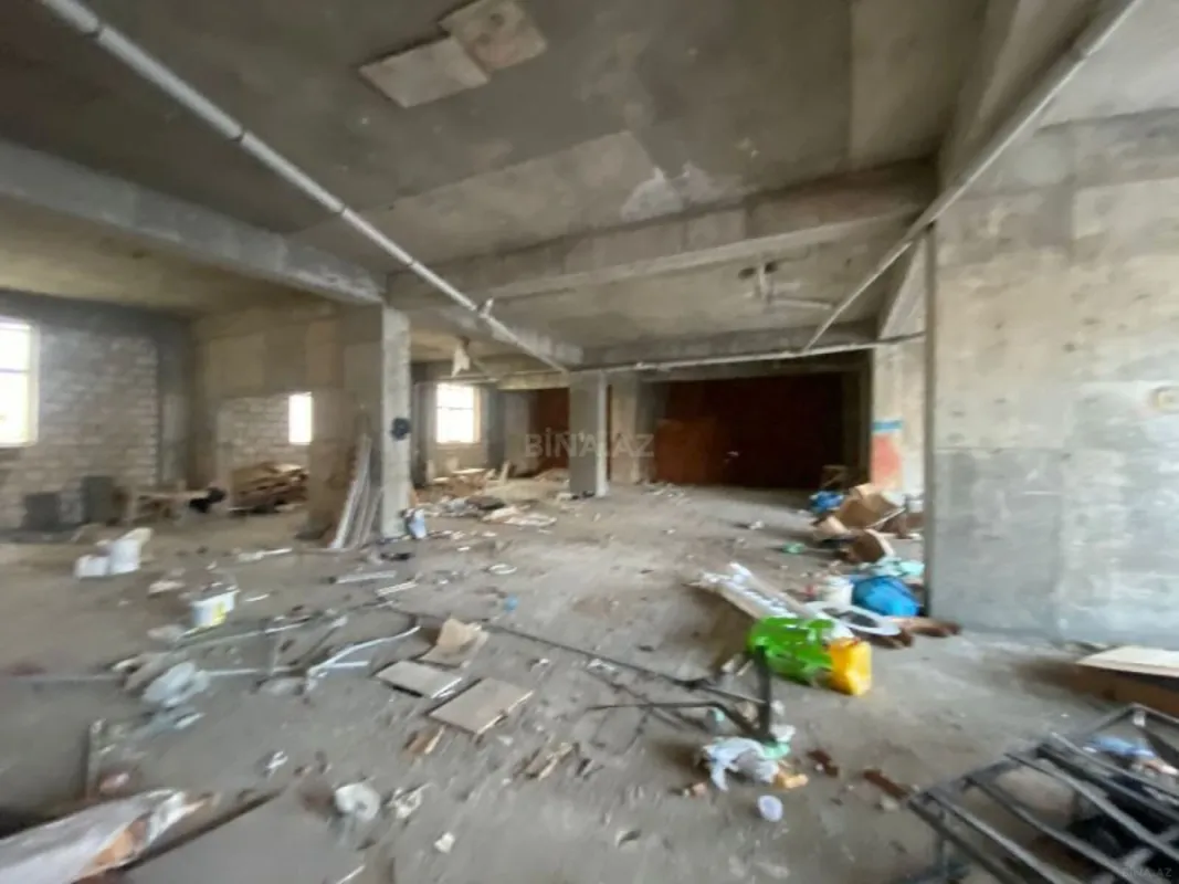 Satılır obyekt 400 m²