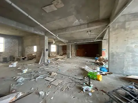 Satılır obyekt 400 m²