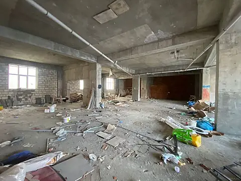 Satılır obyekt 400 m²