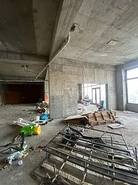 Satılır obyekt 400 m²