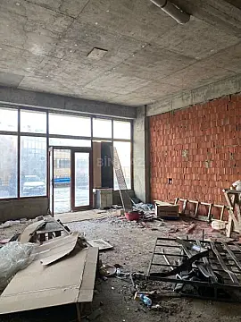 Satılır obyekt 400 m²