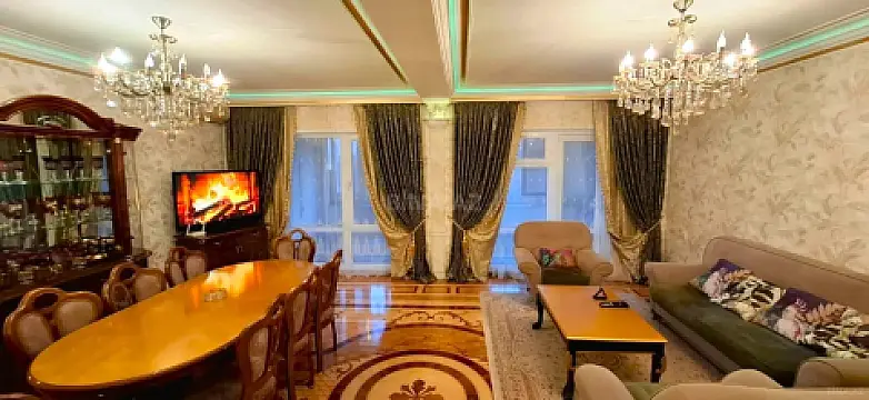 Satılır 5 otaqlı mənzil 140 m²